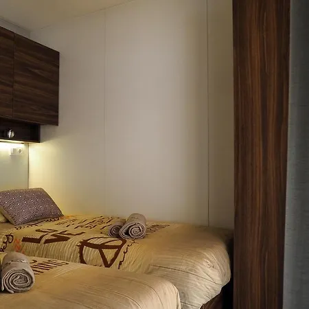 Apartament Lux Camp Bi Village, Mobile Buba *